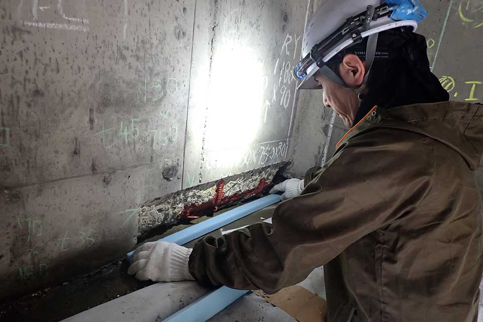 断面補修の様子