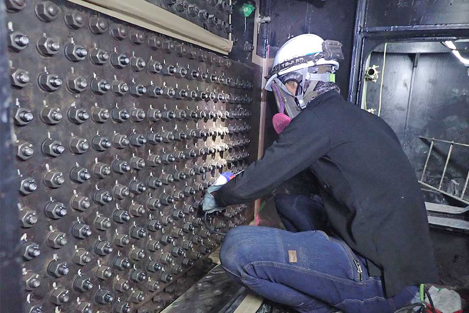 ボックス桁内塗装